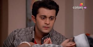 Simar (1294. ep.) 24.08.2016. – Piyush obeća Staramajci da će joj dovesti Simar!