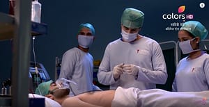Savitri Devi College & Hospital - 20. 7. 2018. - Doktor Kabir operiše Vira i spasi mu život!