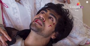 Bepannah – 125. epizoda – Aditya trči za Zoyom, Arshad ga pretuče!