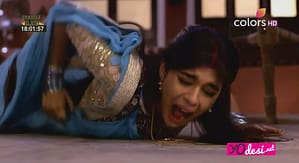 Ishq Ka Rang Safed (261. ep.) 28.5.2016. – Dhaani pada na stomak, bomba eksplodira u Ashramu!