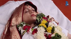 Ek Tha Raja Ek Thi Rani (90. ep.) 26.11.2015. – Gayatri je mrtva?!