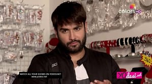 Shakti (310. ep.) 01.08.2017. – Prito ošamari Varuna, Harman i Somija ulaze u istu prodavnicu, Saja ošamari Ćameli!