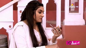 Ishq Ka Rang Safed (156. ep.) 05.02.2016. – Kanak stavlja otrov u Dhaaniinu hranu!