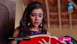 Ek Tha Raja Ek Thi Rani (466. ep.) 11.05.2017. – Rani pronalazi foto album u Rađovoj staroj kući!