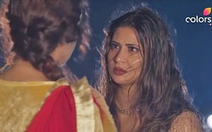Bepannah - 113. ep. - Anjana gurne Sakshi sa litice, Sakshi umire?!