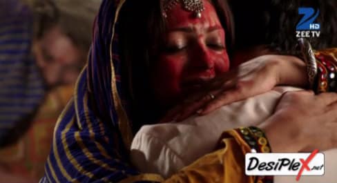 Ek Tha Raja Ek Thi Rani (177. ep.) 28.3.2016. – Rana ji i Gayatri se zagrle!