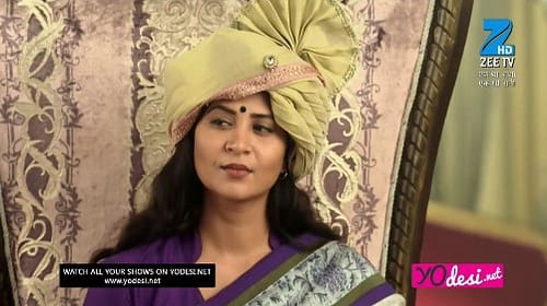 Ek Tha Raja Ek Thi Rani (492.ep.) 16.06.2017. – Šira brani Vasundru koja biva krunisana!