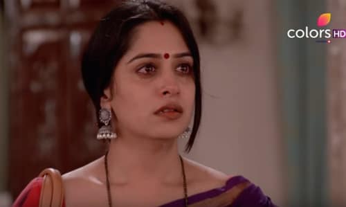 Simar (1291. ep.) 19.08.2016. – Simar saznaje da je Staramajka luda a Sudžata mrtva, Piyush otkriva da mu je Anđeli sestra!