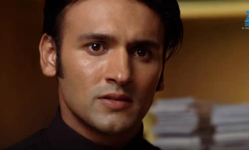 Ek Tha Raja Ek Thi Rani (390. ep.) 19.1.2017. – Raja daje novac Naini za operaciju njene majke!