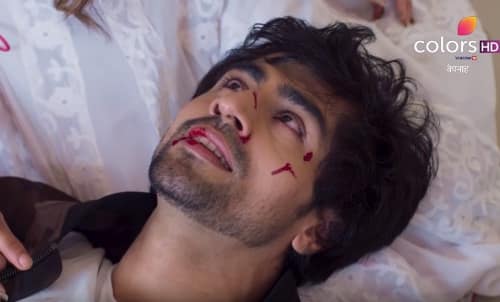 Bepannah – 125. epizoda – Aditya trči za Zoyom, Arshad ga pretuče!