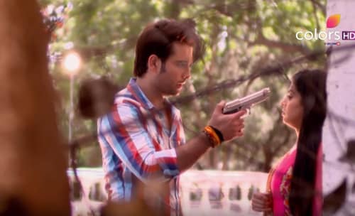 Shakti (19. ep.) 23.06.2016. – Harman pobegne iz zatvora i uperi pištolj u Surbi!