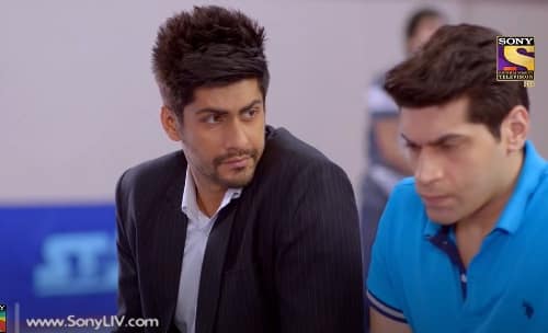 Yeh Pyaar Nahi Toh Kya Hai – 7. epizoda – Siddhant pristane da zastupa Srikanta!