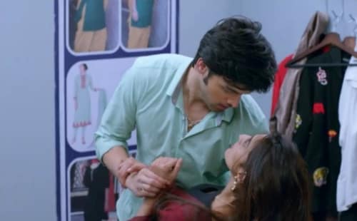 Kasautii Zindagii Kay - 142. epizoda - Anurag i Prerna su zaključani u kabini!