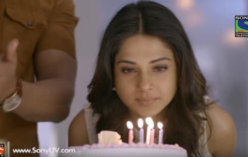 Beyhadh – 12. epizoda - Arjun organizuje proslavu Mayinog rođendana na poslu!