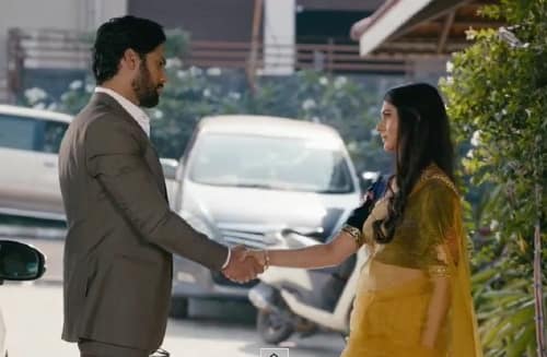 Mehndi Hai Rachne Waali – 28. epizoda – Ragav pristane na Palavinu poslovnu ponudu!