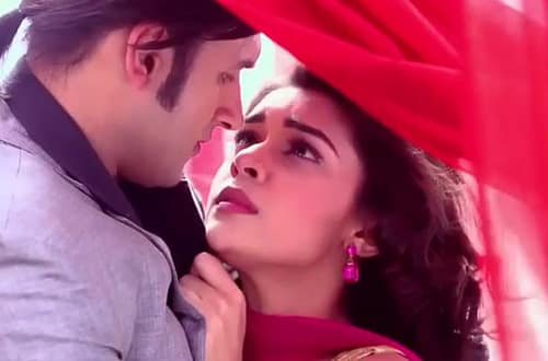 Ek Tha Raja Ek Thi Rani (404. ep.) 14.2.2017. – Raja spašava Nainu, Naina je tužna kad ugleda Raju i Lailu zajedno!