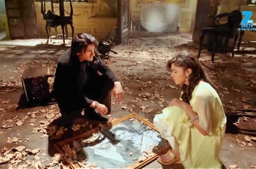 Ek Tha Raja Ek Thi Rani (444. ep.) 11.04.2017. - Rani i Rađa dospevaju u staru palatu!