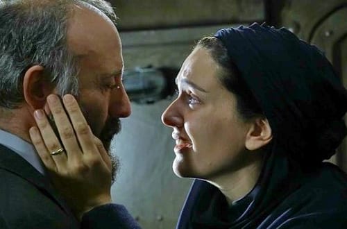 Ti si moja domovina – 52. i 53. epizoda – Azize postaje deo jako lukavo pripremljenog plana! Ali Kemal i Leon se sreću licem lice!