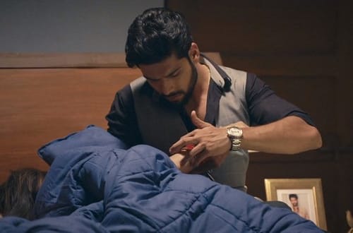 Mehndi Hai Rachne Waali – 74. epizoda - Palavi se razboli!