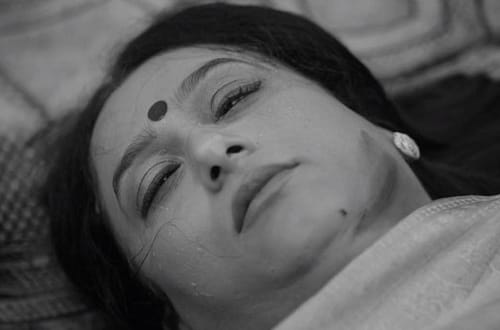 Mehndi Hai Rachne Waali – 154. epizoda - Mandar gurne Šardu sa terase!